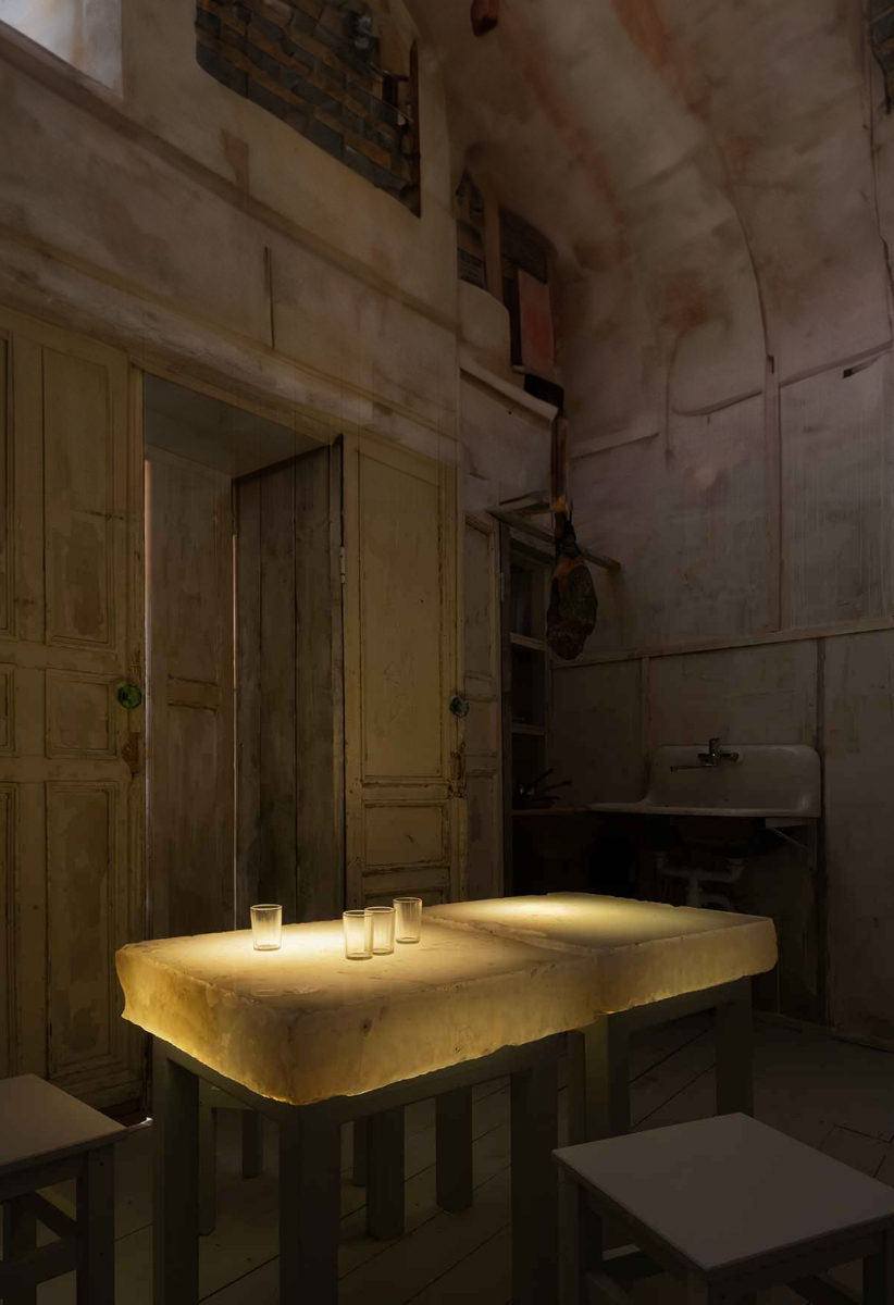 Инсталляция «Приют невинных»